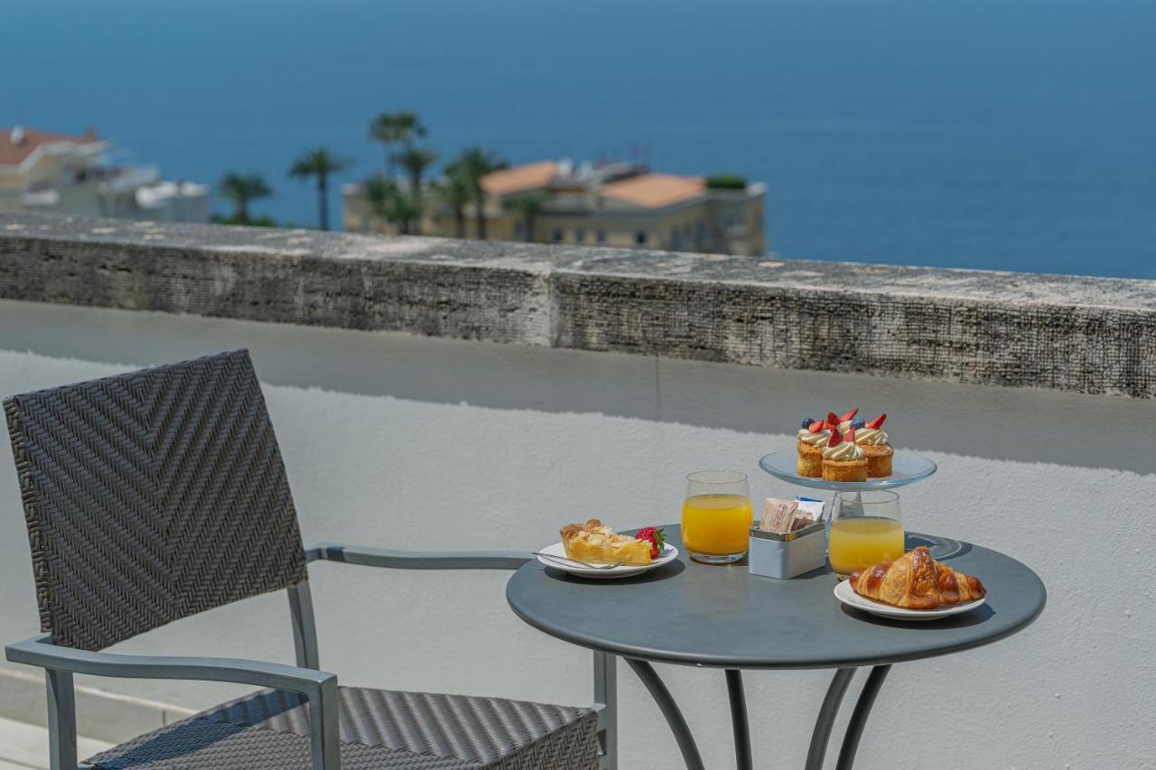 Grand Hotel Moon Valley Vico Equense Buitenkant foto