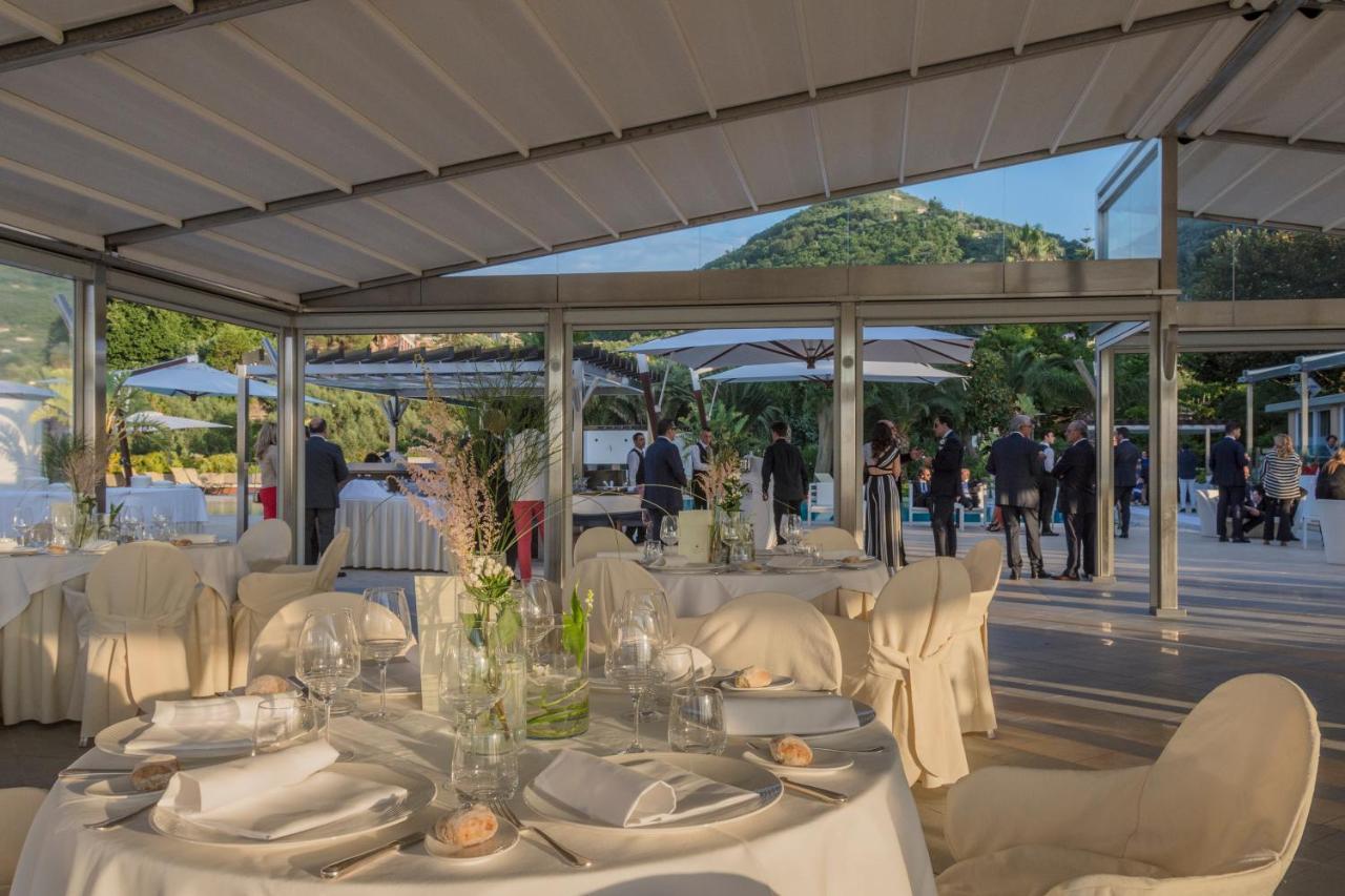 Grand Hotel Moon Valley Vico Equense Buitenkant foto