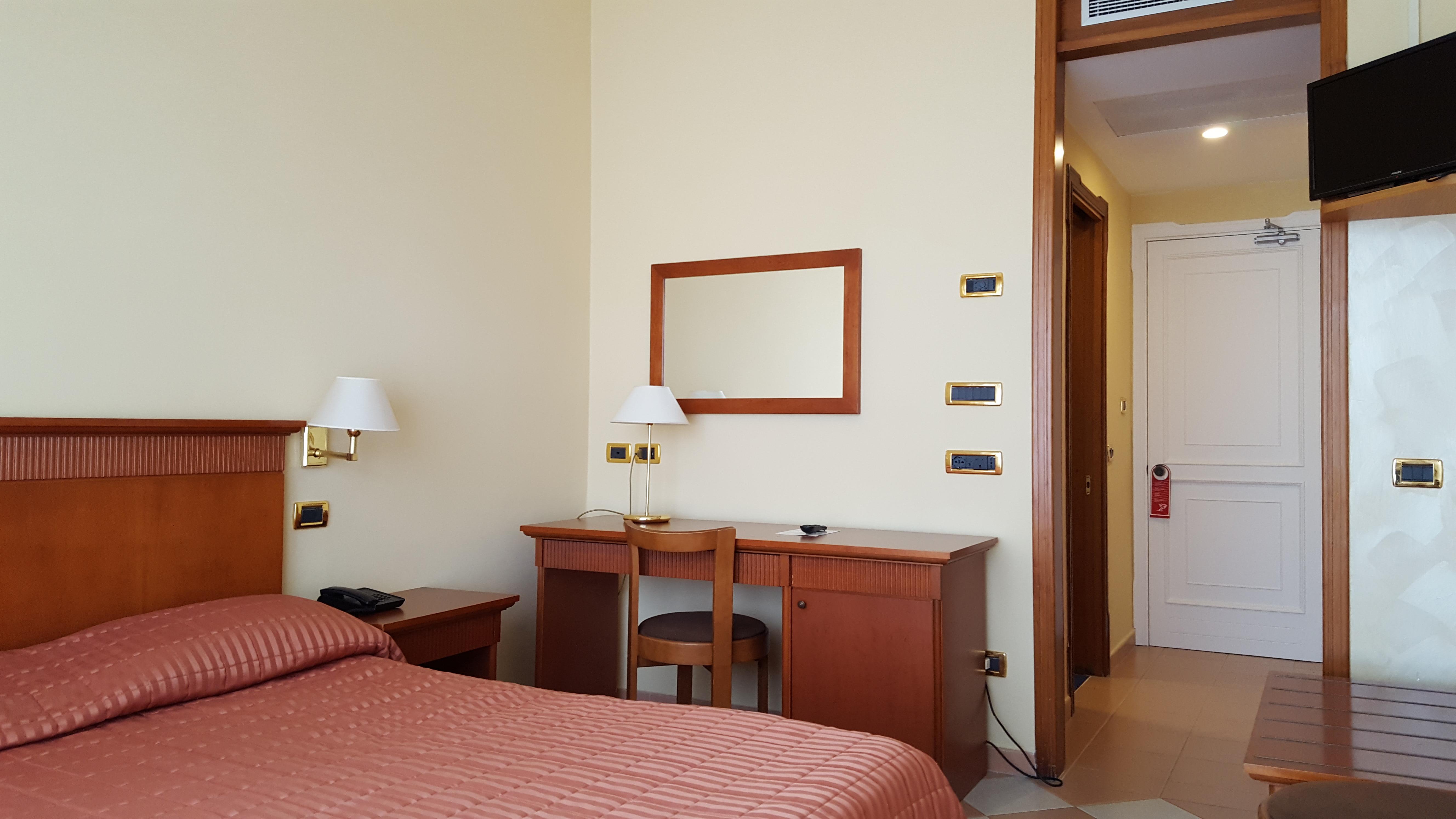 Grand Hotel Moon Valley Vico Equense Buitenkant foto