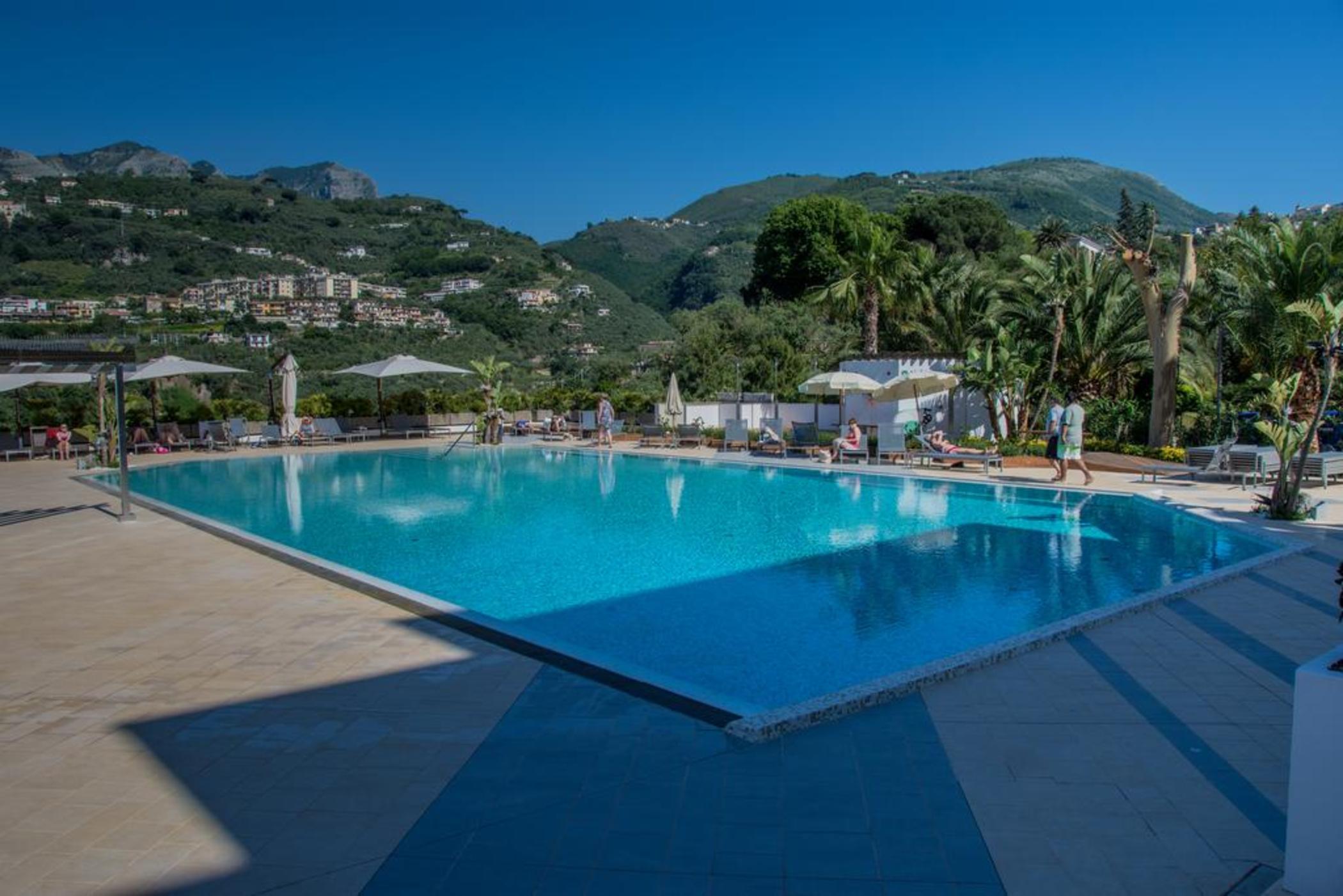 Grand Hotel Moon Valley Vico Equense Buitenkant foto