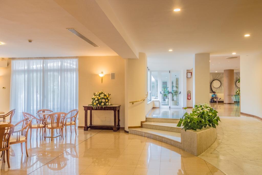 Grand Hotel Moon Valley Vico Equense Buitenkant foto